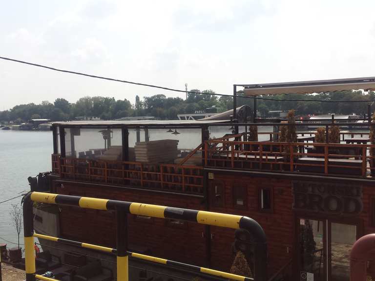 Uferpromenade im Westen von Belgrad - Zentralserbien ...