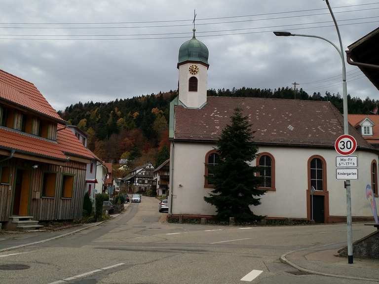 Ev. Kirche Bernbach: Wanderungen und Rundwege | komoot