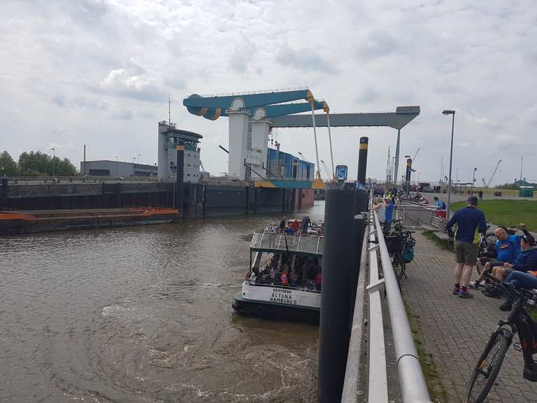 Fährfahrt von Cranz nach Blankenese Routes for Walking and Hiking Komoot