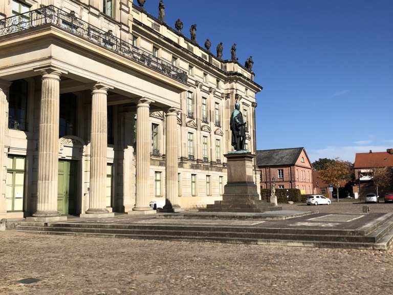 Schloss Ludwigslust - Cycle Routes and Map | Komoot