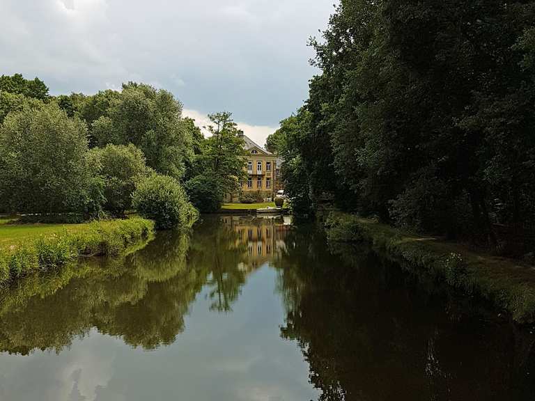 Schloß Hagenburg mit Park, und Findlingskarten Radtouren