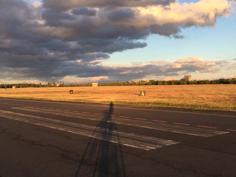 Tempelhofer Feld - Berlin, Deutschland | Rennradtipps ...