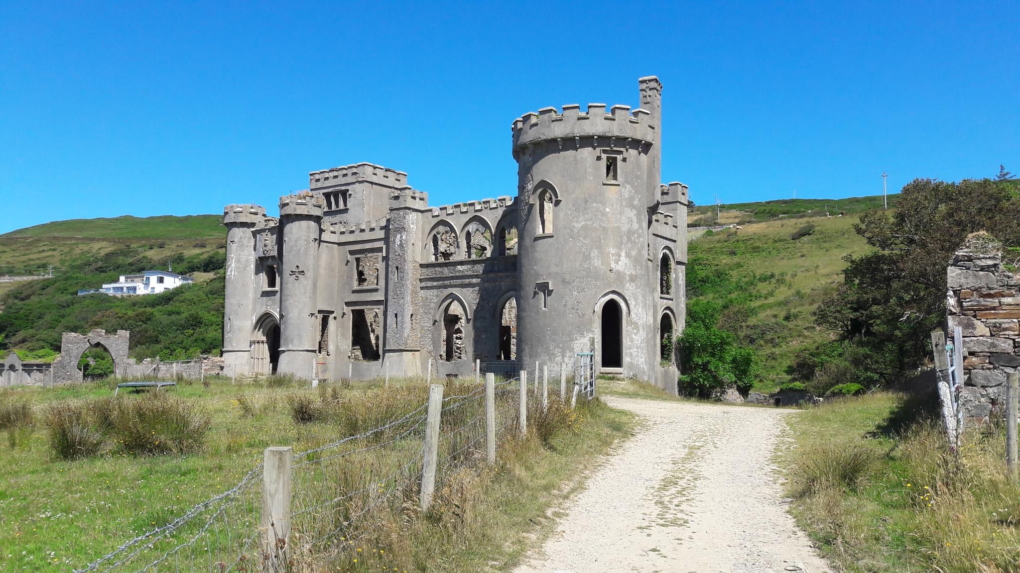 Clifden Castle Routes For Walking And Hiking | Komoot