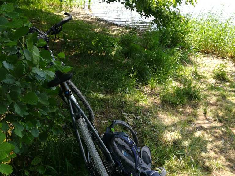 Sehr schöner Stausee zum Spazierengehen und Radfahren