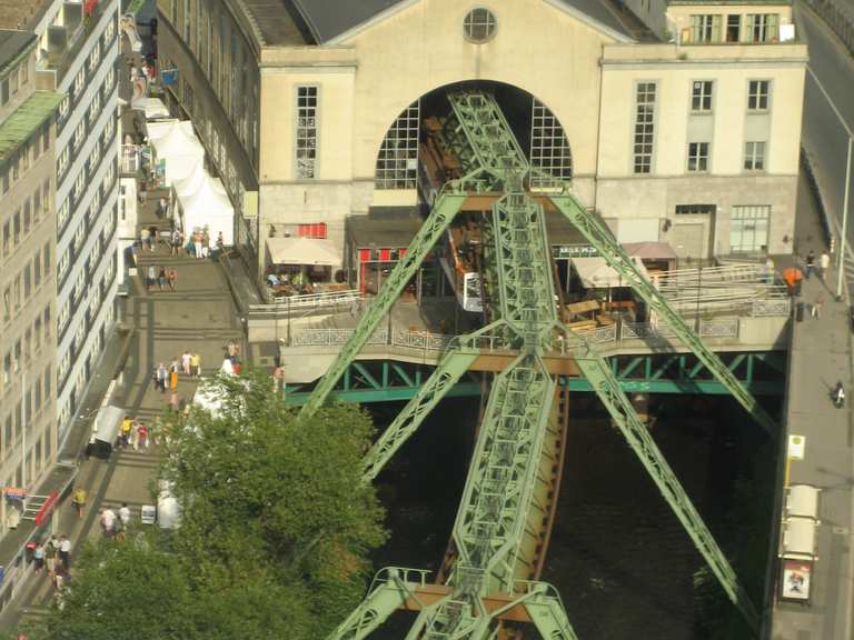 Schwebebahnstation Hauptbahnhof (D?ppersberg): Wanderungen und Rundwege |  komoot