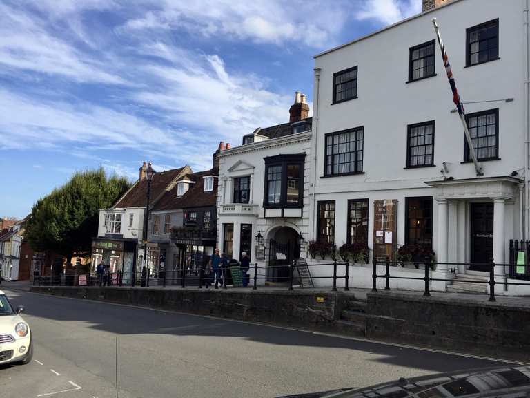 Lymington High Street Routes for Walking and Hiking Komoot