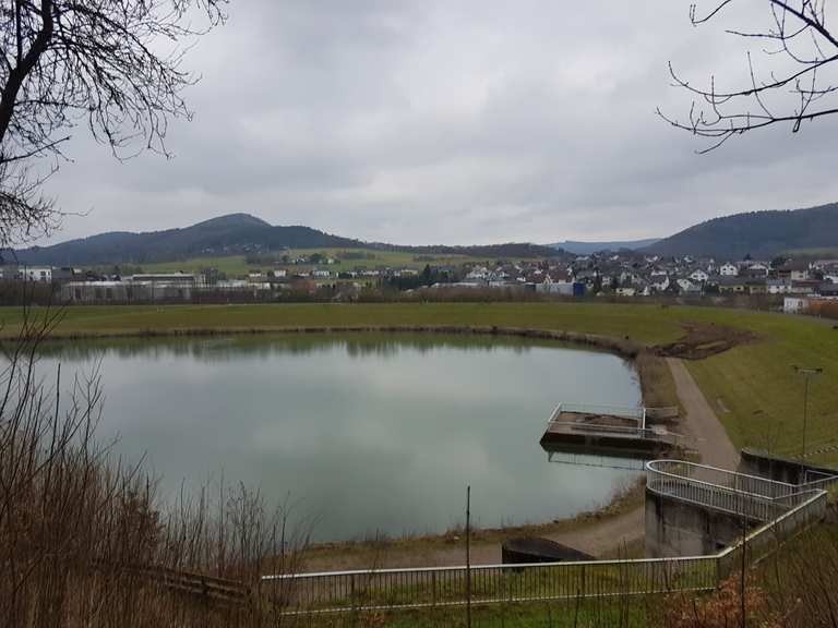 Perfstausee mit schönem Rundweg: Wanderungen und Rundwege | komoot