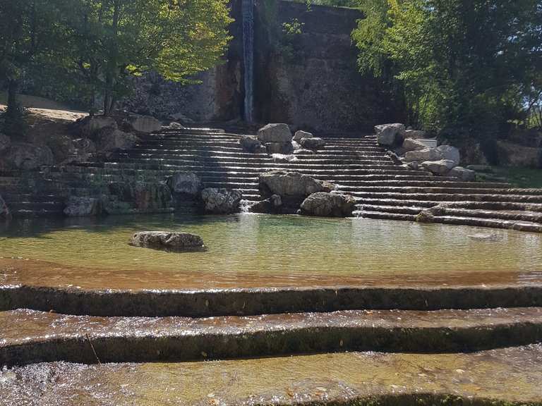 Les maisons suspendues Cascade Blanche boucle au départ de Sainte