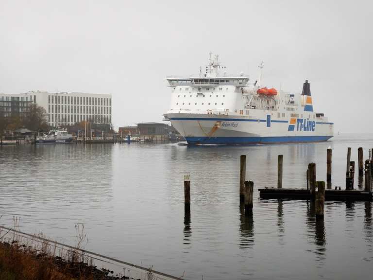 Ausblick auf die Ostsee – Fähre Priwall-Travemünde Runde von Lübeck ...