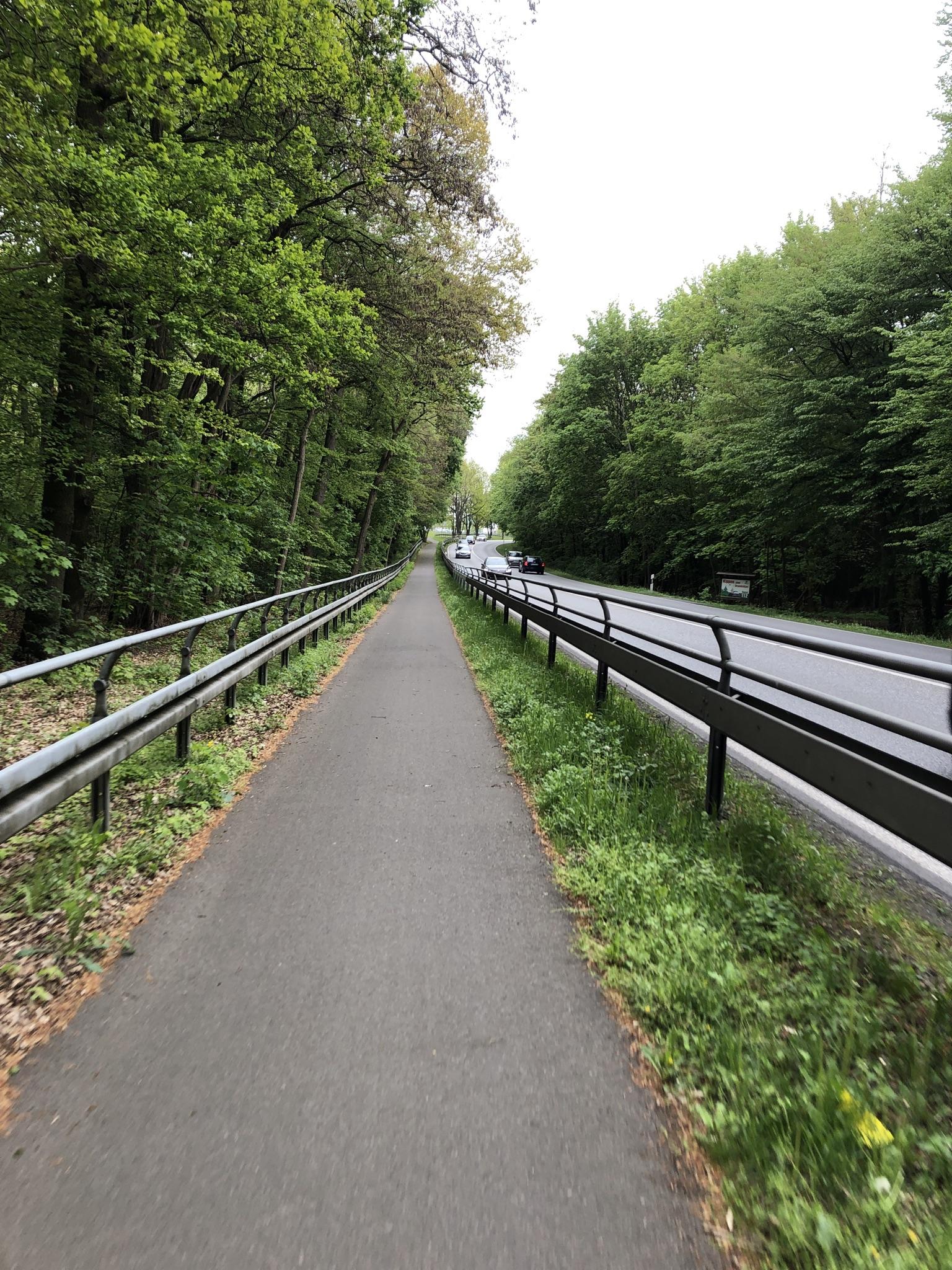 Radweg Neben Der Bundesstraße: Rennradfahren Und Rennradtouren | Komoot