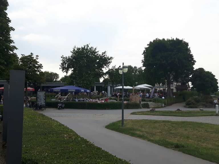 Zur Schiffbrücke / Alter Hammer - Biergarten am Rhein ...