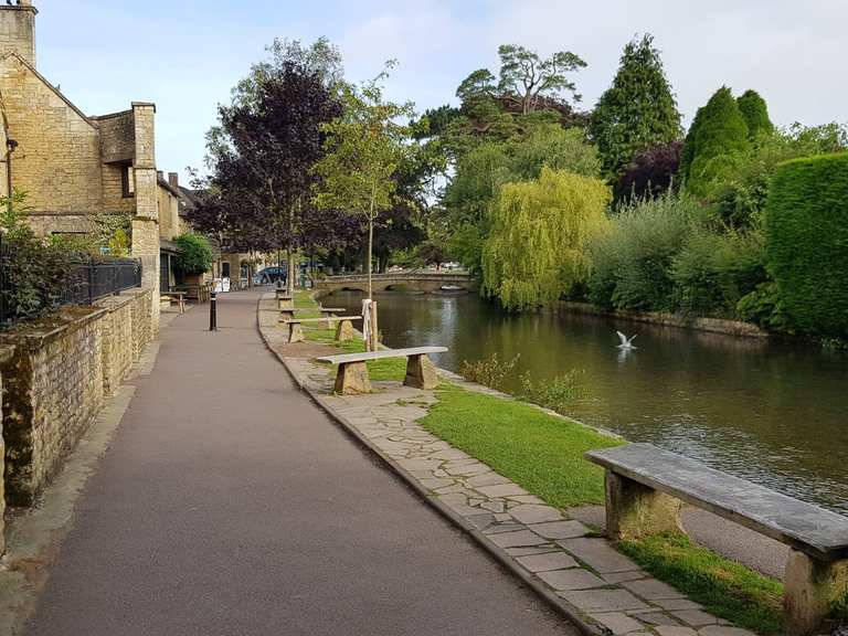 Coronation Footbridge Greystones Farm Nature Reserve loop from BourtonontheWater hike