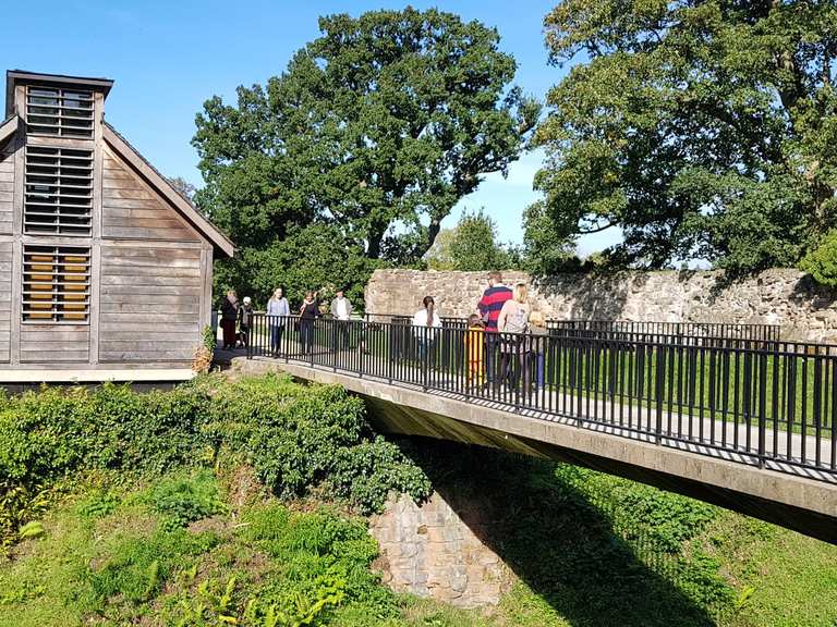 Kenilworth Castle View of the castle Loop from Gibbet Hill hike