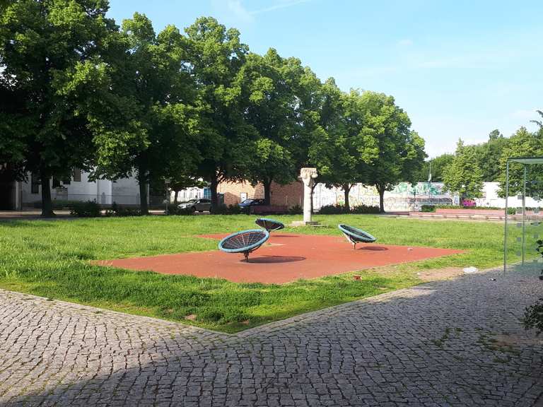 Moritzplatz, Moritzhof und Gedenkstätte Touren und Karten komoot