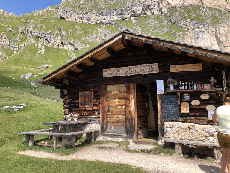 Stazione Cabinovia Col Raiser / Col Raiser Bergstation Routes for Walking  and Hiking