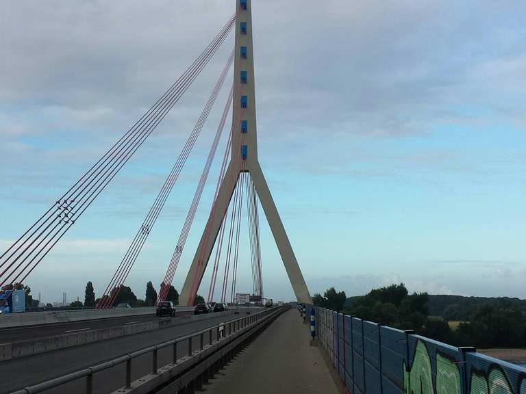 darf man mit dem fahrrad über die fleher brücke fahren