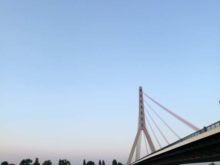 darf man mit dem fahrrad über die fleher brücke fahren