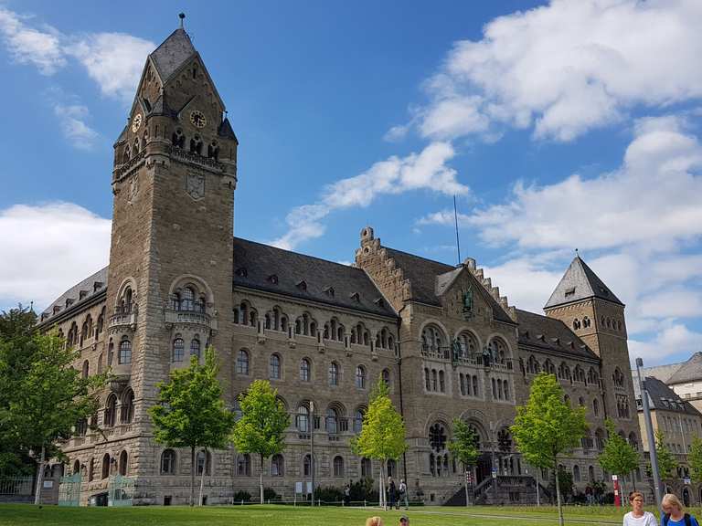 Preußisches Regierungsgebäude Wanderungen und Rundwege komoot