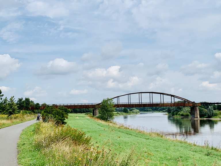 Alte Eisenbahnbrücke am Weserradweg Radtouren und Radwege komoot