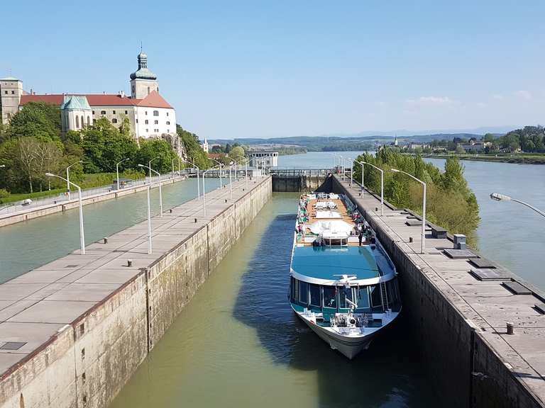 Kraftwerk Und Schleuse Ybbs Persenbeug Ybbs An Der Donau Melk Radtouren Tipps Fotos Komoot