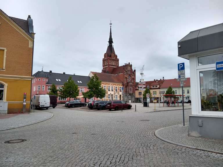 Marktplatz in Golßen (Niederlausitz) : Radtouren und Radwege | komoot