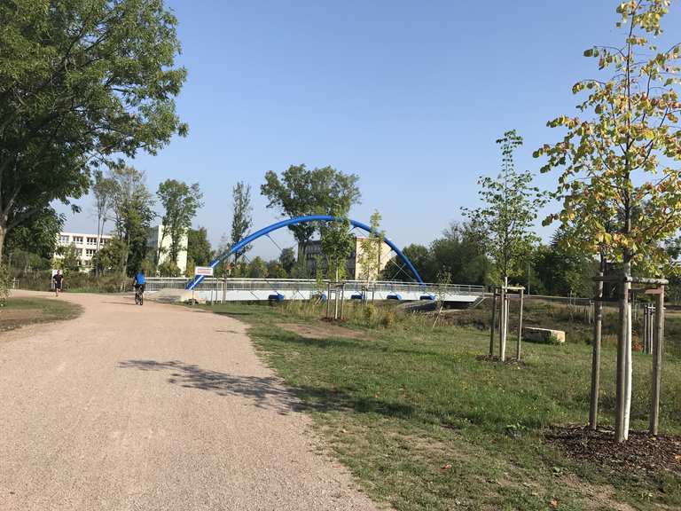 Terrassenufer Nordpark mit tollem Spielplatz Runde von Erfurt Hbf