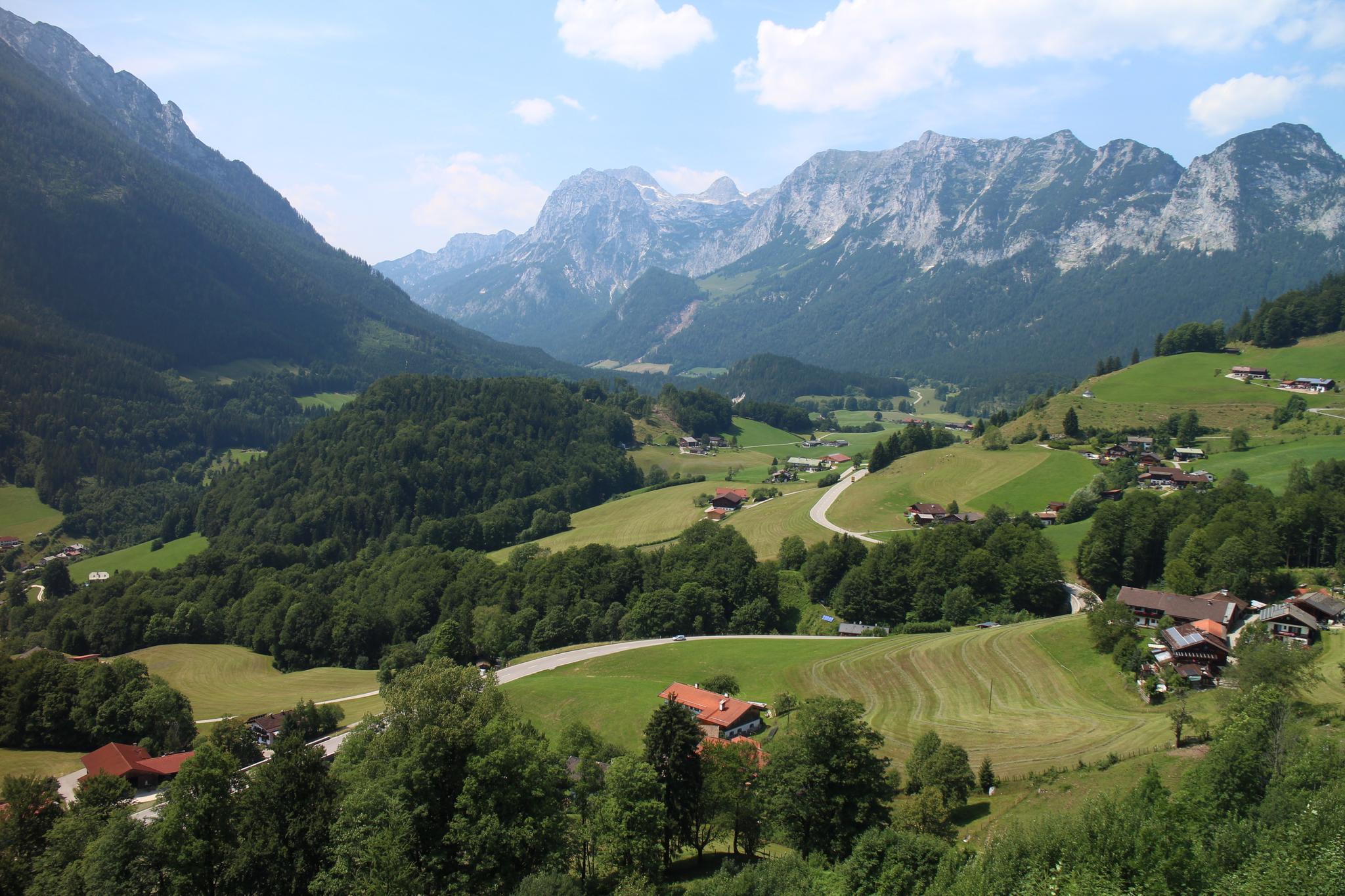 Blick Auf Ramsau Und Die Bergwelt Berchtesgaden: Wanderungen Und ...