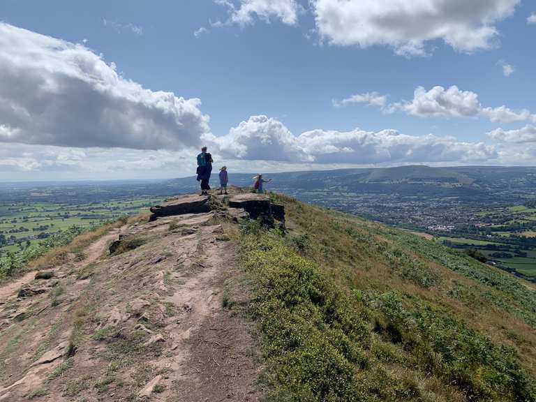 Sugar Loaf – Skirrid Fawr Loop from Abergavenny | hike | Komoot