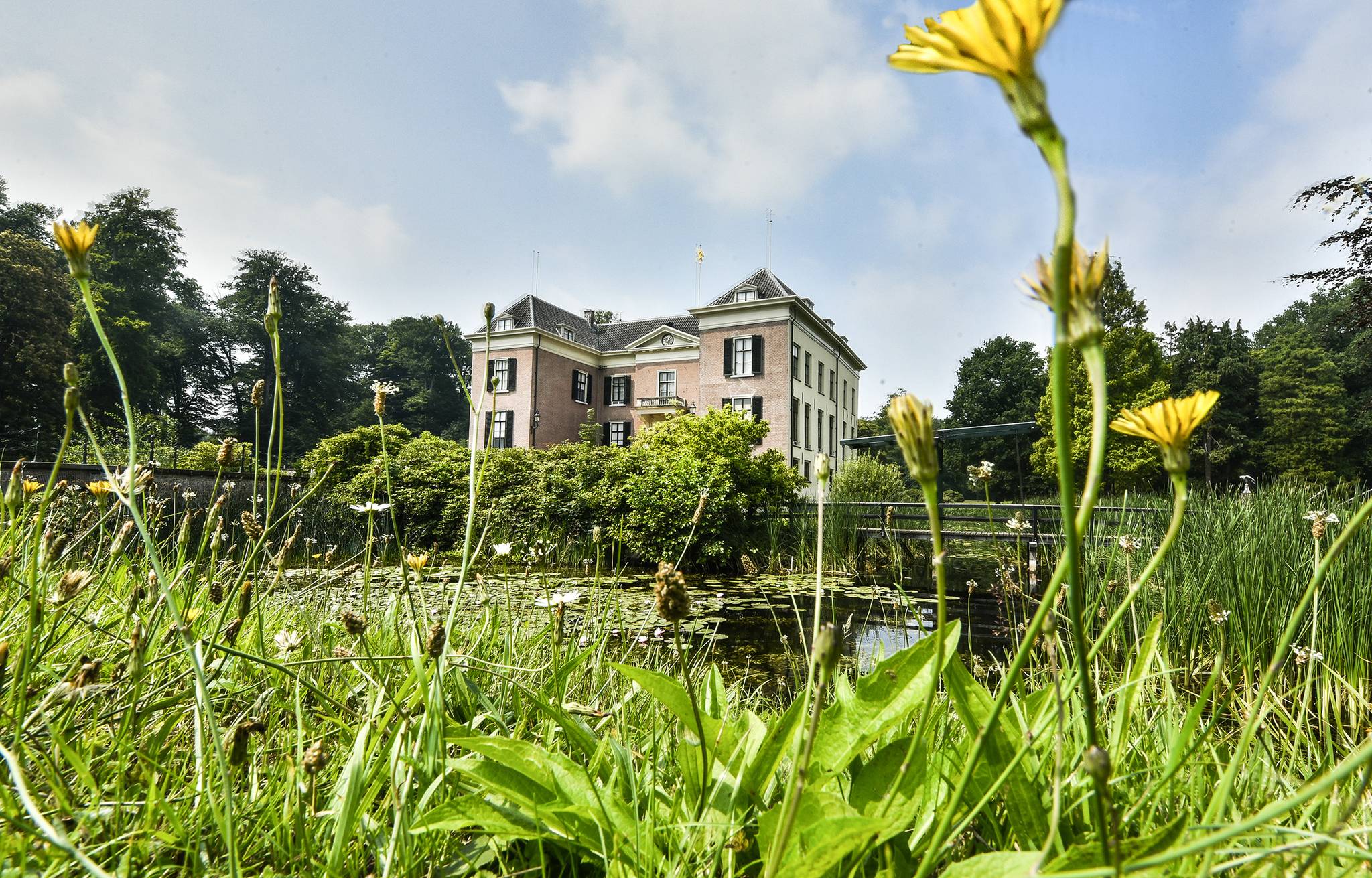 0?width=3840&crop=false&q=70