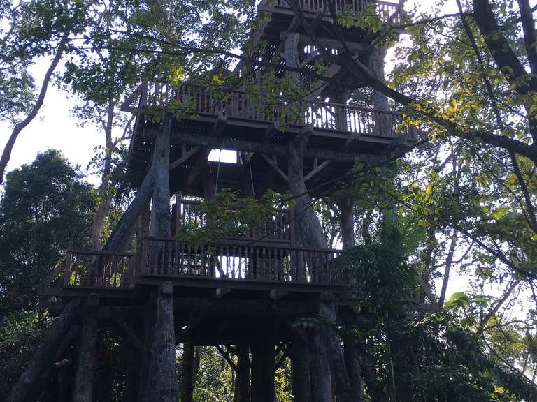 Bukit sapu tangan tower