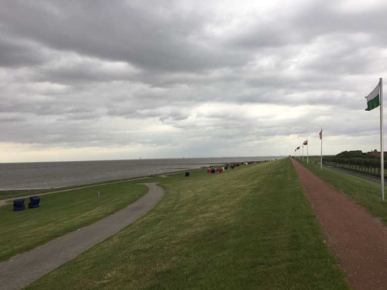 Aussicht Süderdeich Seedeich Wal Willi Indoorspielpark Runde von
