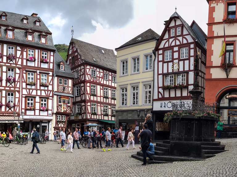 TrabenTrarbach BernkastelKues Runde von Bernkastel