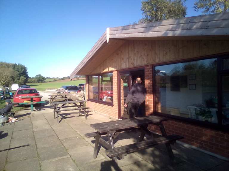 Longford Fisheries lakeside cafe Radtouren und Radwege komoot