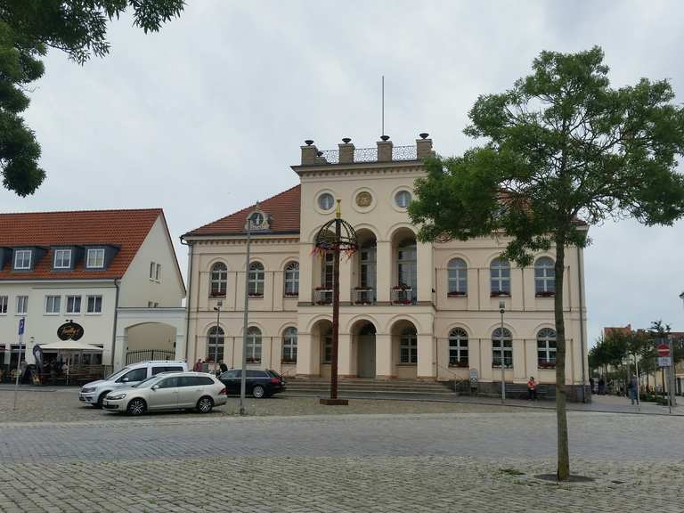 Fountain on Neustrelitz Market Square - Cycle Routes and Map | Komoot