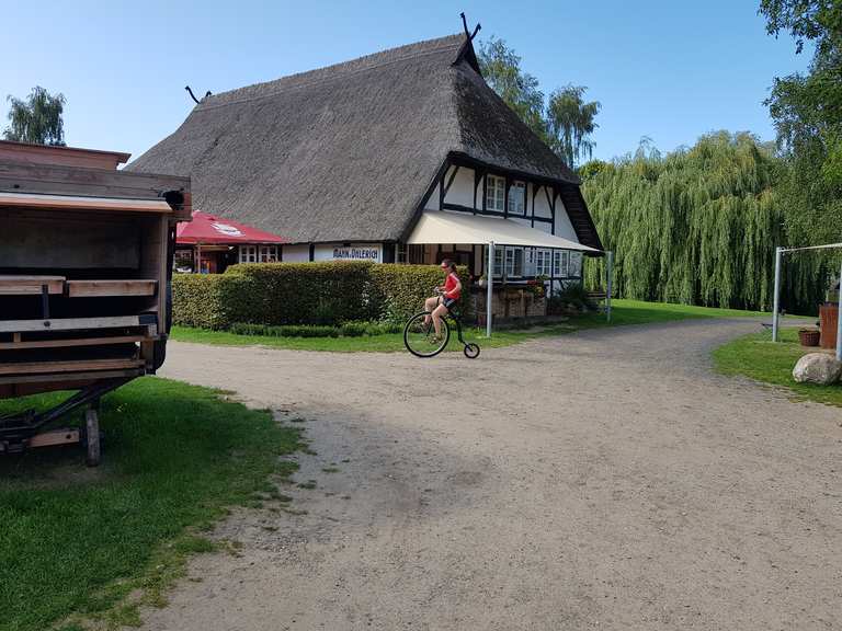 Museumsdorf Klockenhagen Cycle Routes and Map Komoot