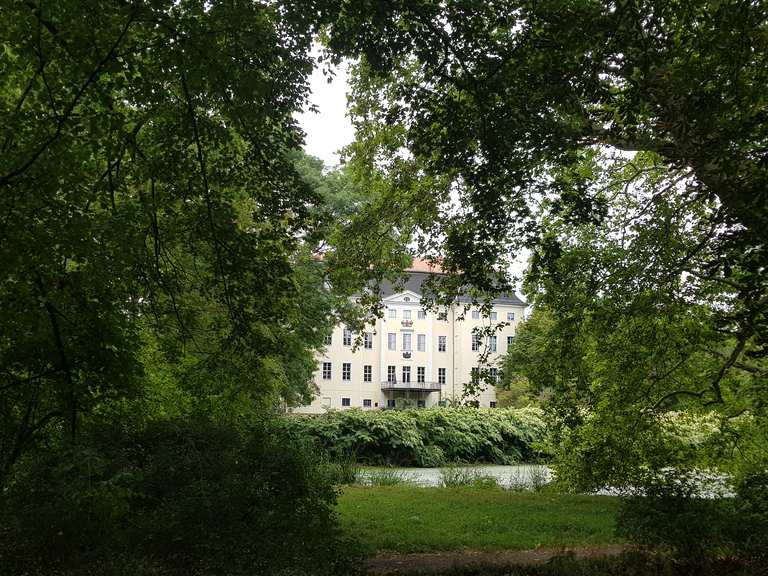 Schloss Knauthain mit Schlosspark Routes for Walking and Hiking Komoot