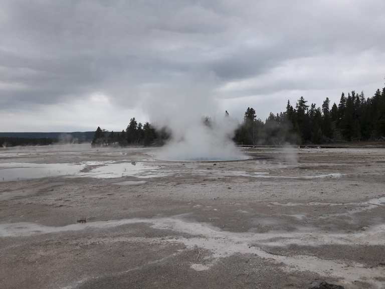 Lower Geyser Basin Routes for Walking and Hiking | Komoot