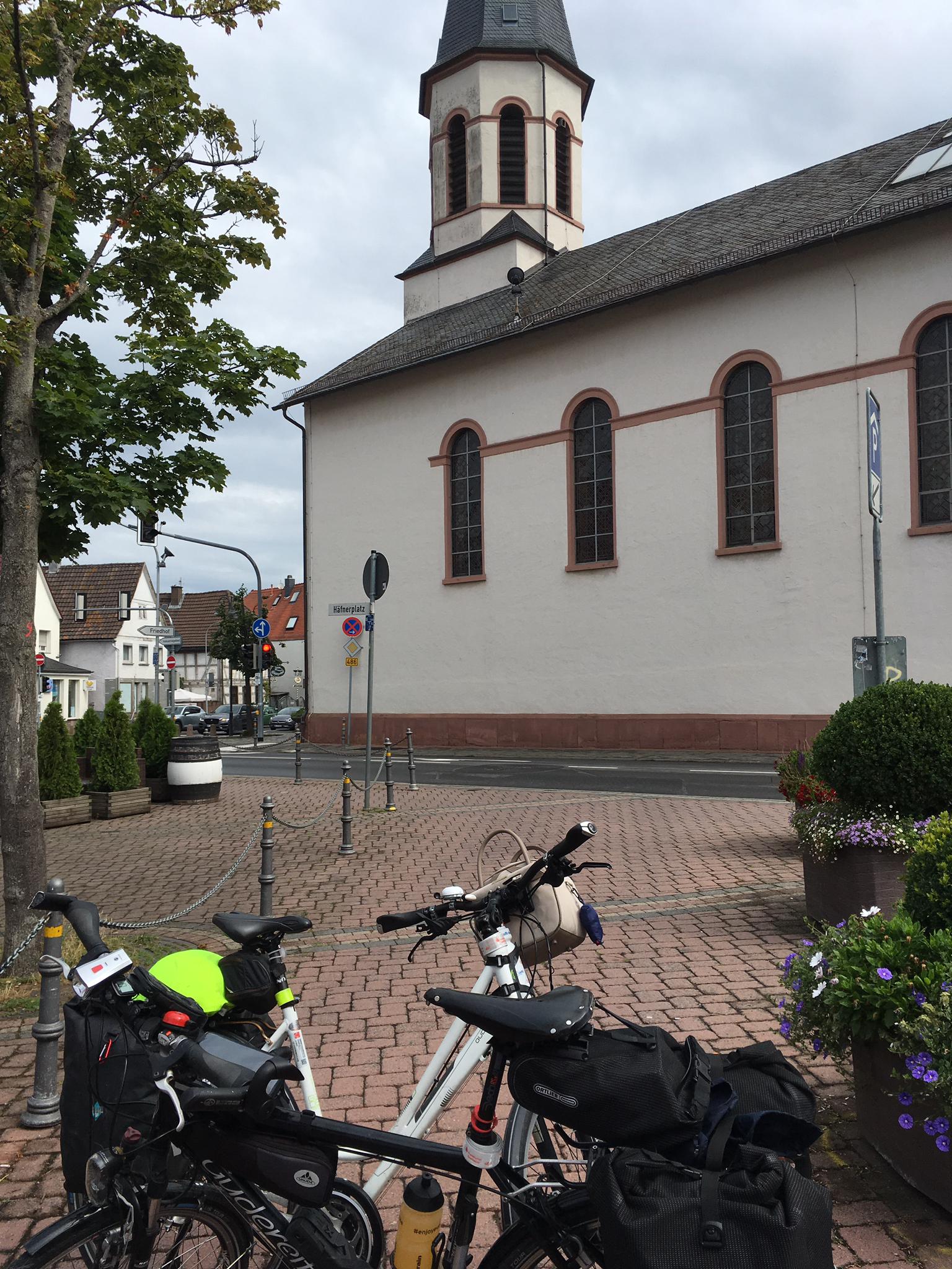 St. Gallus Kirche - Urberach/Rödermark 🚴‍♂️: Rennradfahren Und ...