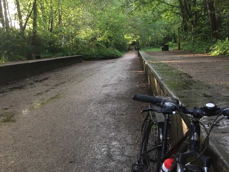 Roe Green Loopline and Broadoak Park – Cycling Routes & How to Get ...