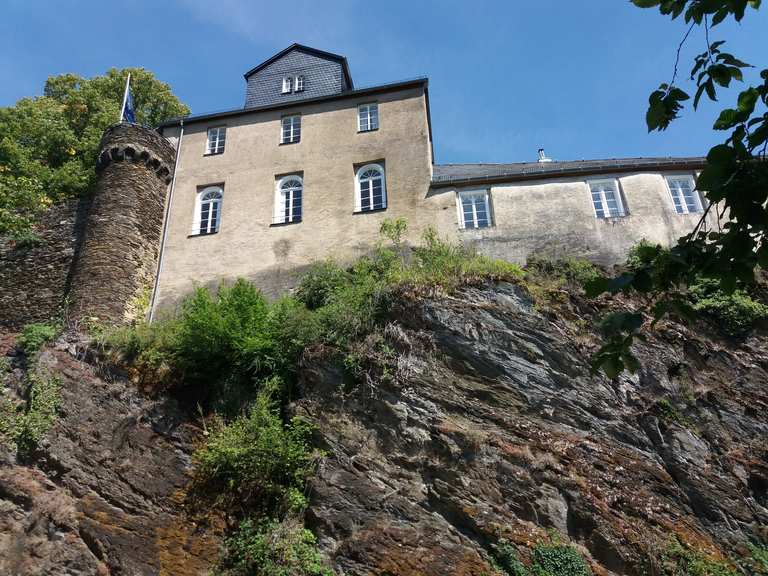 Schloss Schöneck Wanderungen und Rundwege komoot