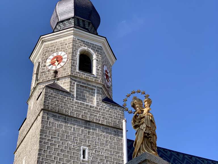 Gereja St. Mariä Himmelfahrt di Feichten an der Alz