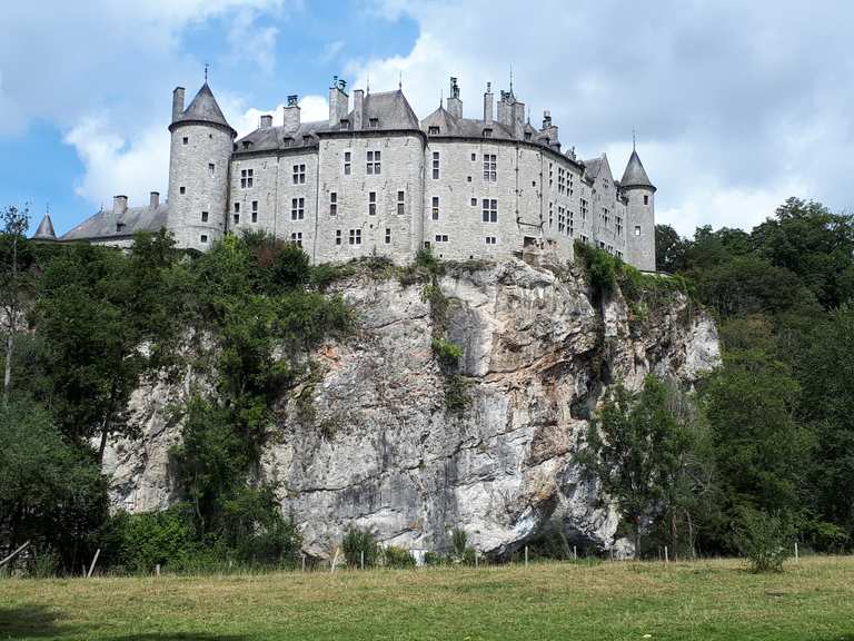 Vue sur le château de Walzin : Wanderungen und Rundwege | komoot