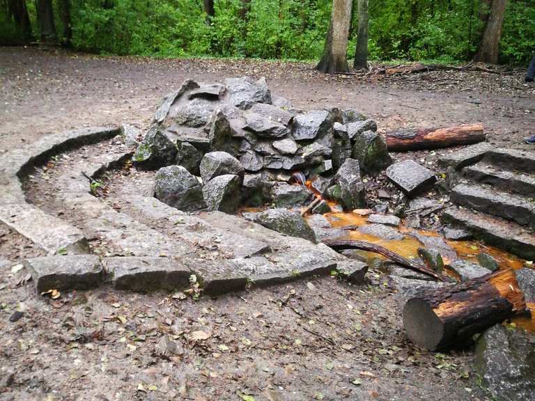 Königsbrünnchen (Quelle). Wanderungen und Rundwege komoot