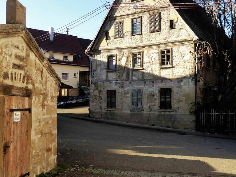 Historisches Ortszentrum Ottmarsheim: Wanderungen und Rundwege | komoot