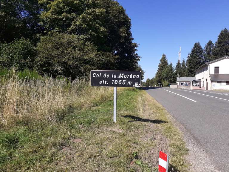 Cpa 63 Auvergne Col De La Moreno Groupe De Paysans Partant A La Coupe