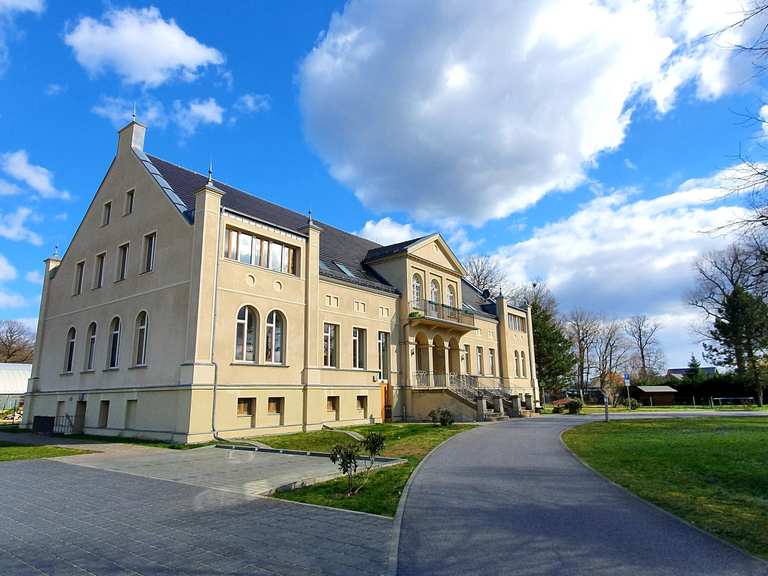 Schloss Laubsdorf Wanderungen und Rundwege komoot