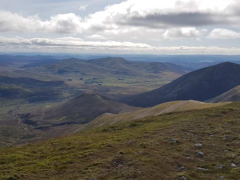 Càrn nan Gabhar from Loch Moraig loop — Cairngorms National Park | hike ...