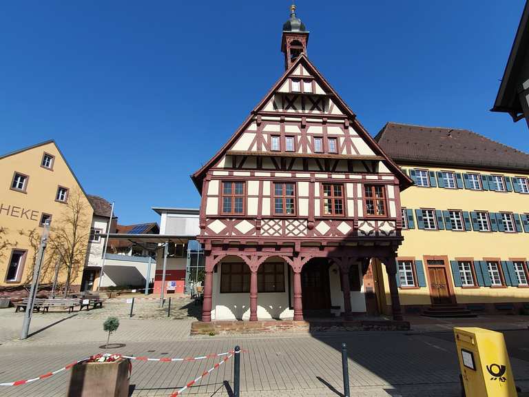 Zentrum von KönigsbachStein Radtouren und Radwege komoot