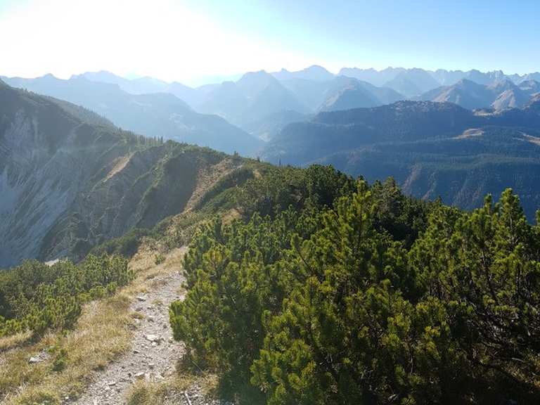 Blick auf die obere Isar – Schürpfeneck 1623m Runde von Fall | Bergtour ...