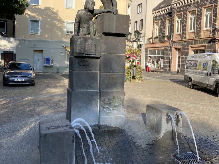 Bäckerjungenbrunnen Wanderungen und Rundwege komoot